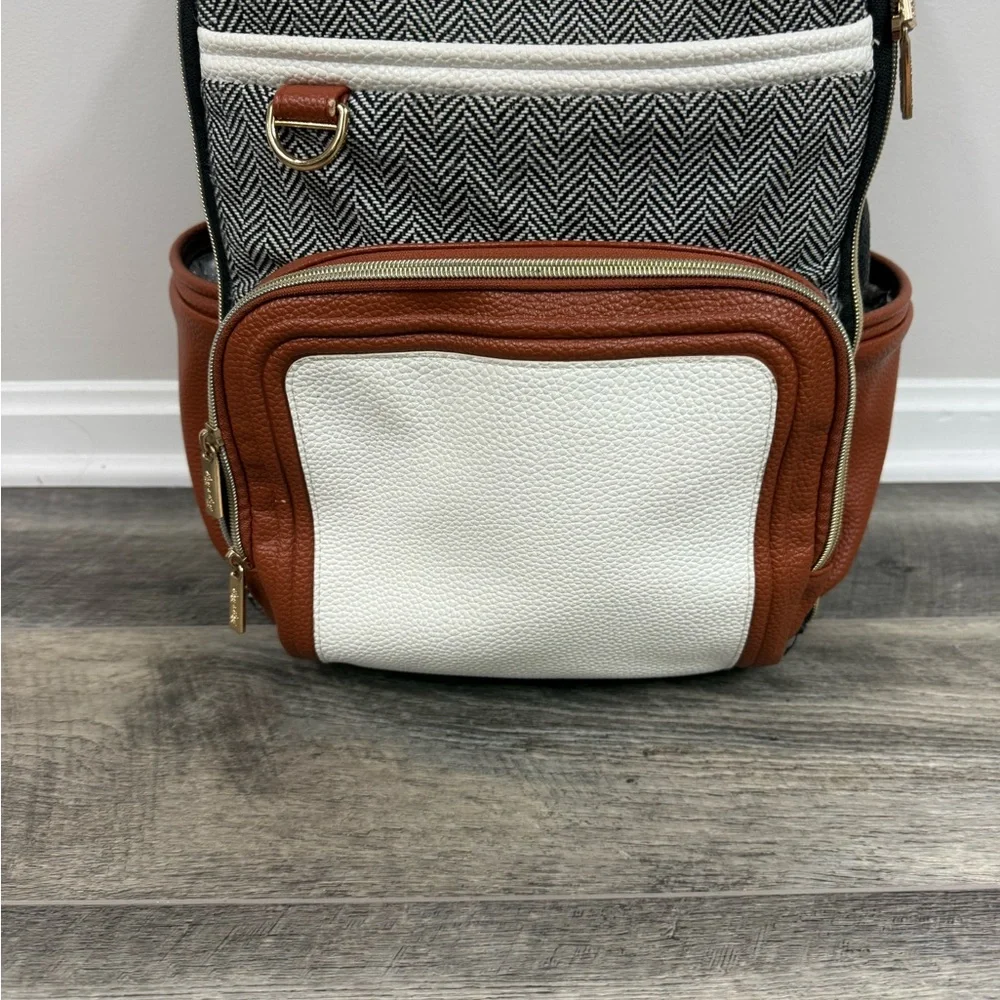Itzy Ritzy Big Boss Diaper Bag